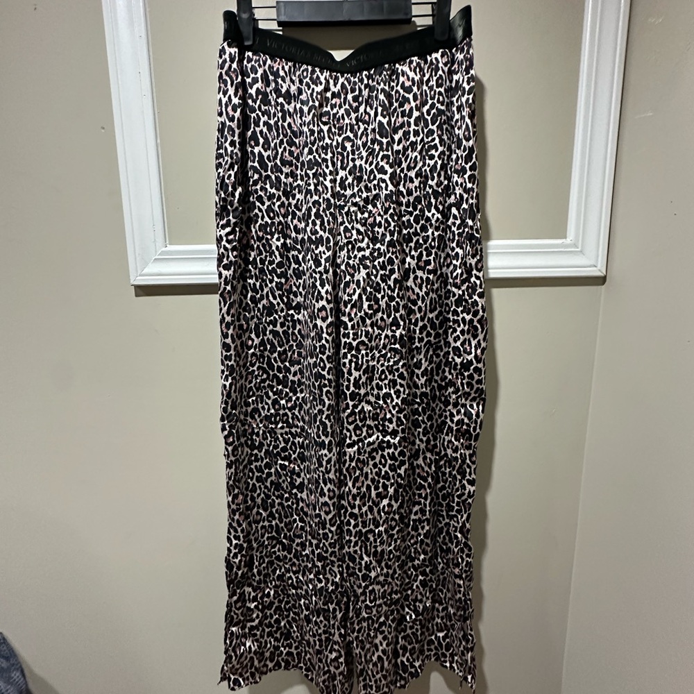 Victoria's Secret Black and Pink Maxi Pleated‎ Pajamas